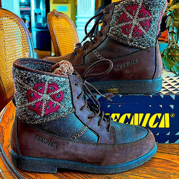 Fabulous Tecnica NEWInBox.Italy.DarkBrownSuede&Shearling.Sicilian/Moorish Design - Picture 6 of 15